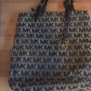 Michael Kors tote